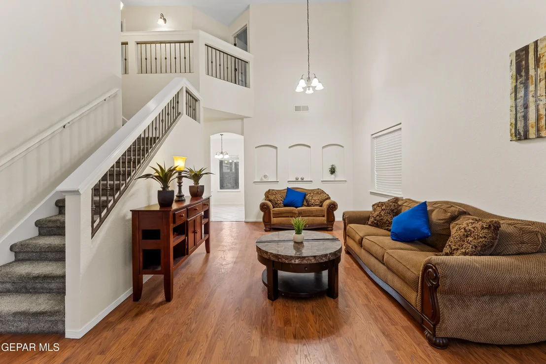 Photo of 11221 Northview Drive