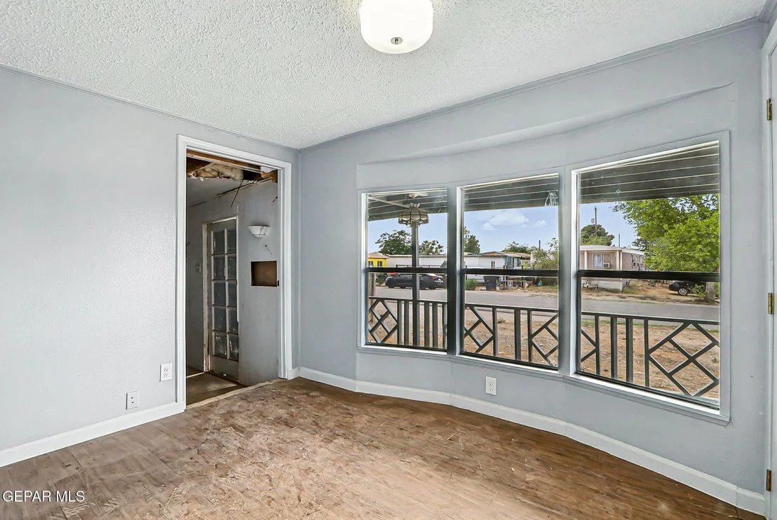 Photo of 736 Palmer Place
