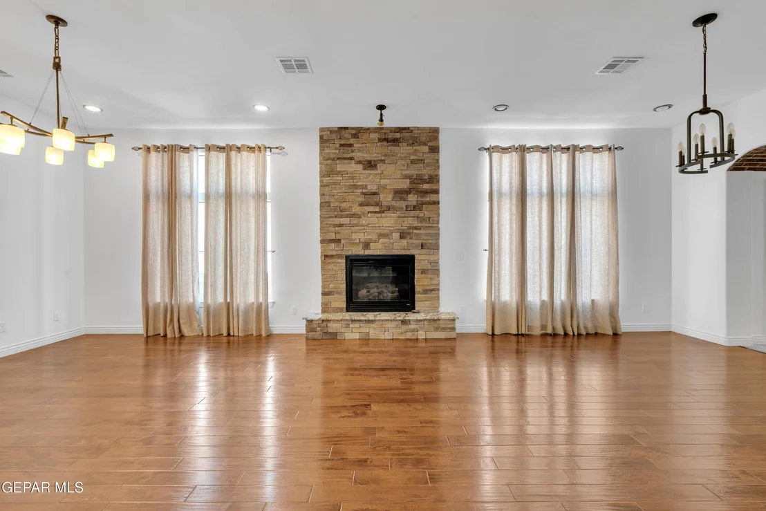 Photo of 5833 SUNDALE Road