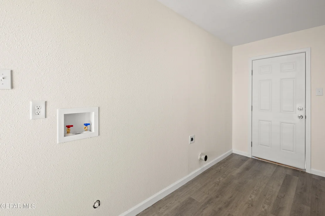 Photo of 5829 NIKE Lane
