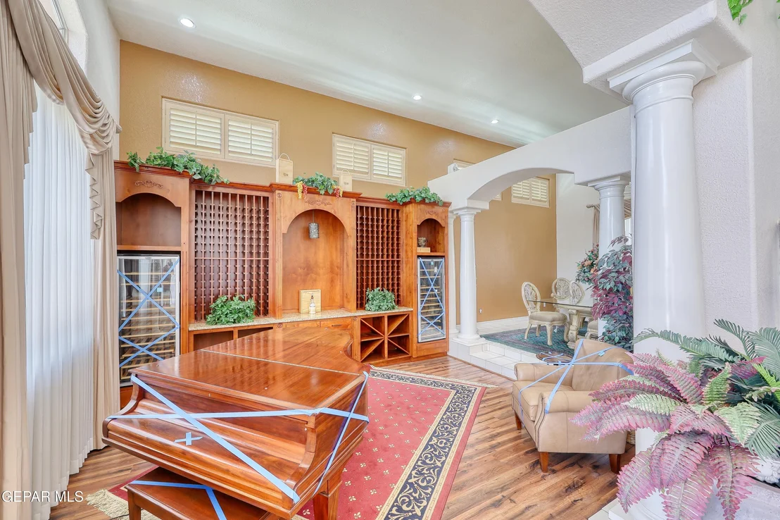 Photo of 1361 GATE Place