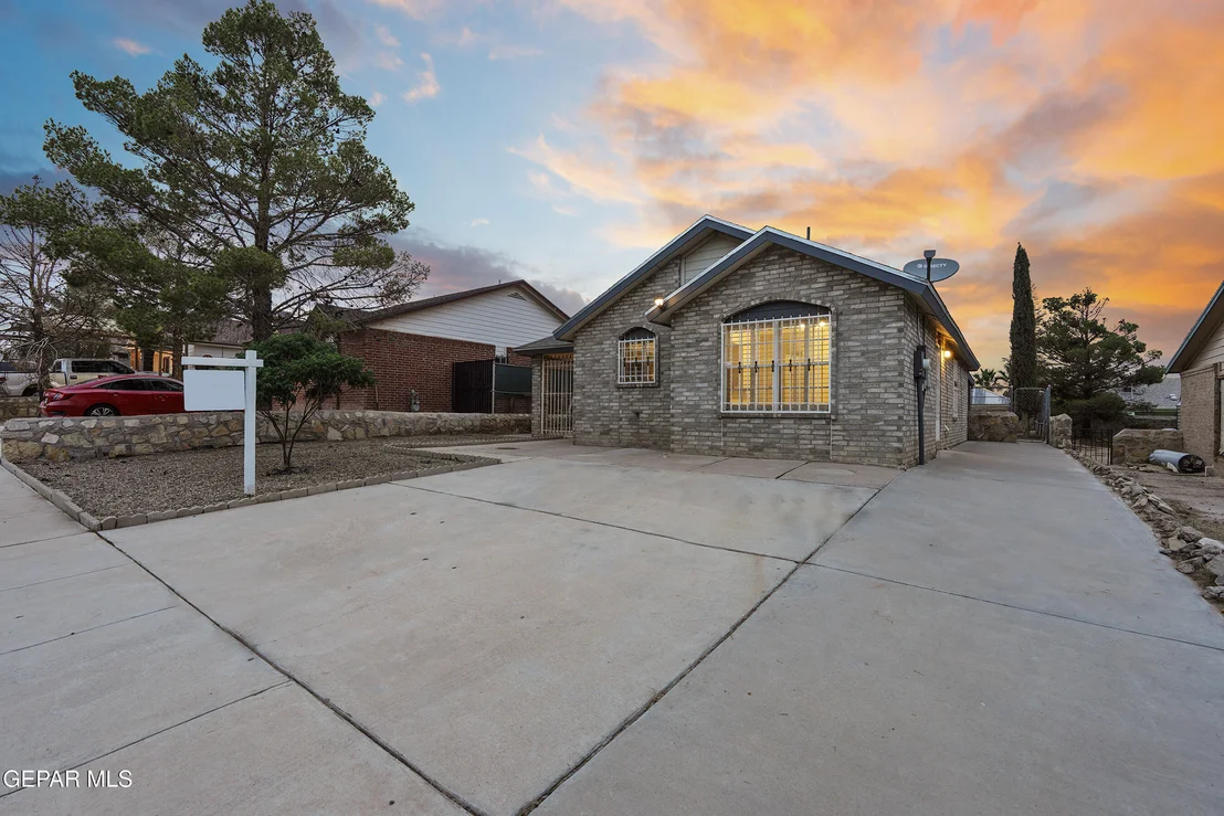 Photo of 11753 BELL TOWER Drive