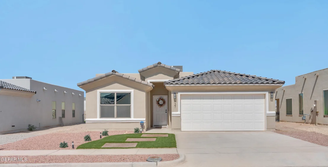 Photo of 937 SANDHURST Place