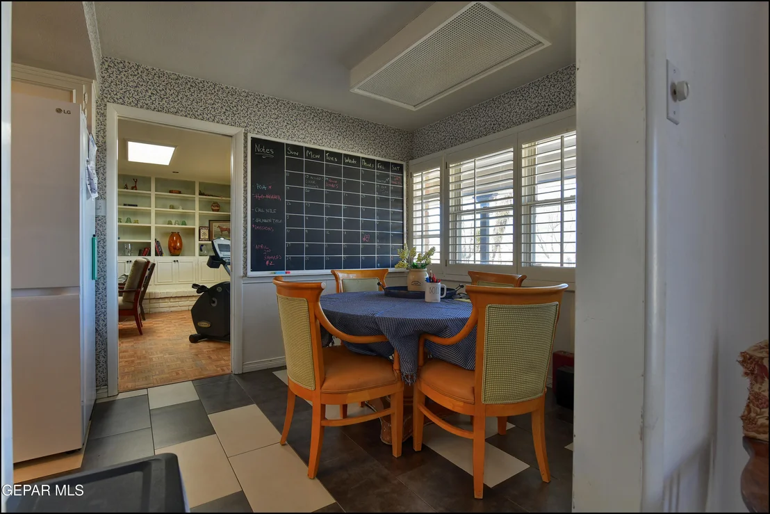 Photo of 411 CROWN POINT Drive