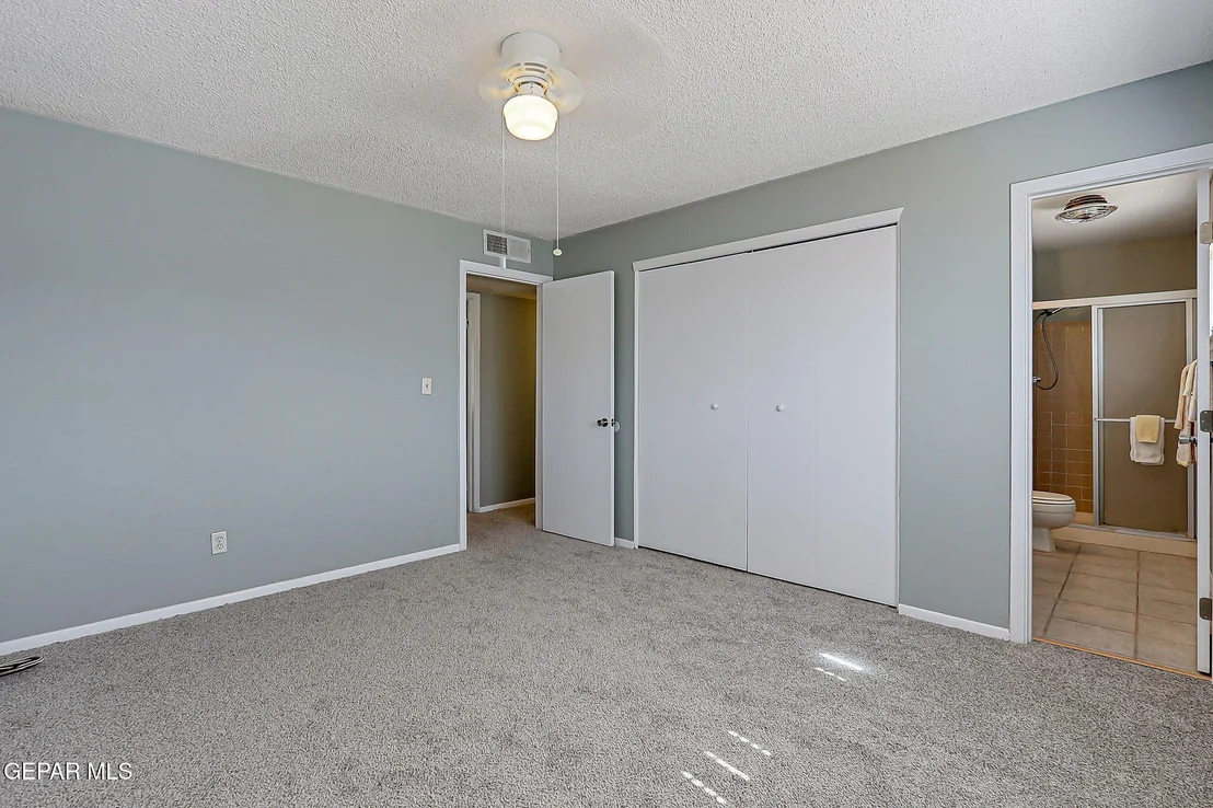 Photo of 7213 CLEMENTE Avenue