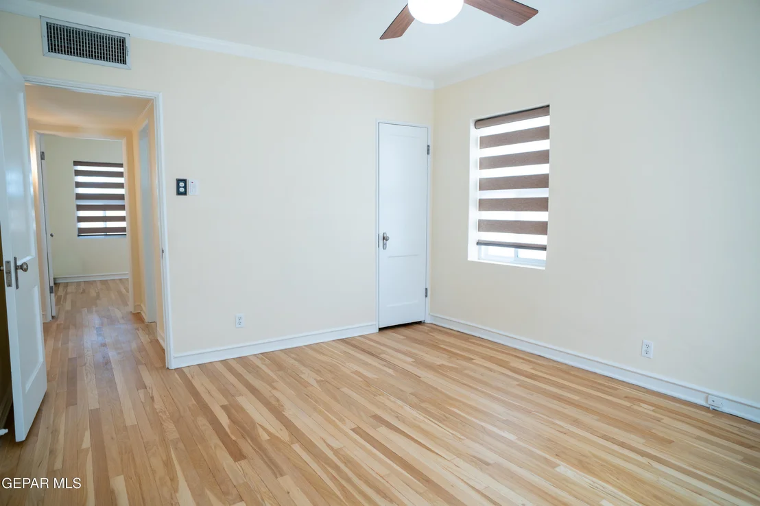 Photo of 1211 MESITA Drive