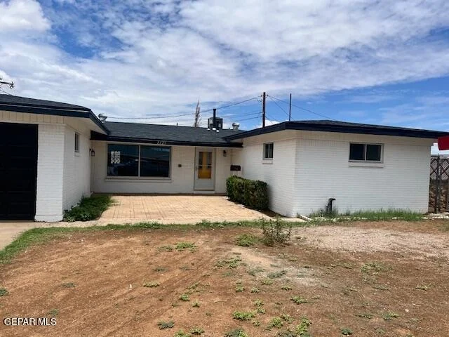 Photo of 5329 DOWNS Court