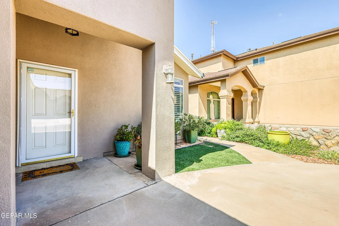 Photo of 7713 OAK LANDING Drive