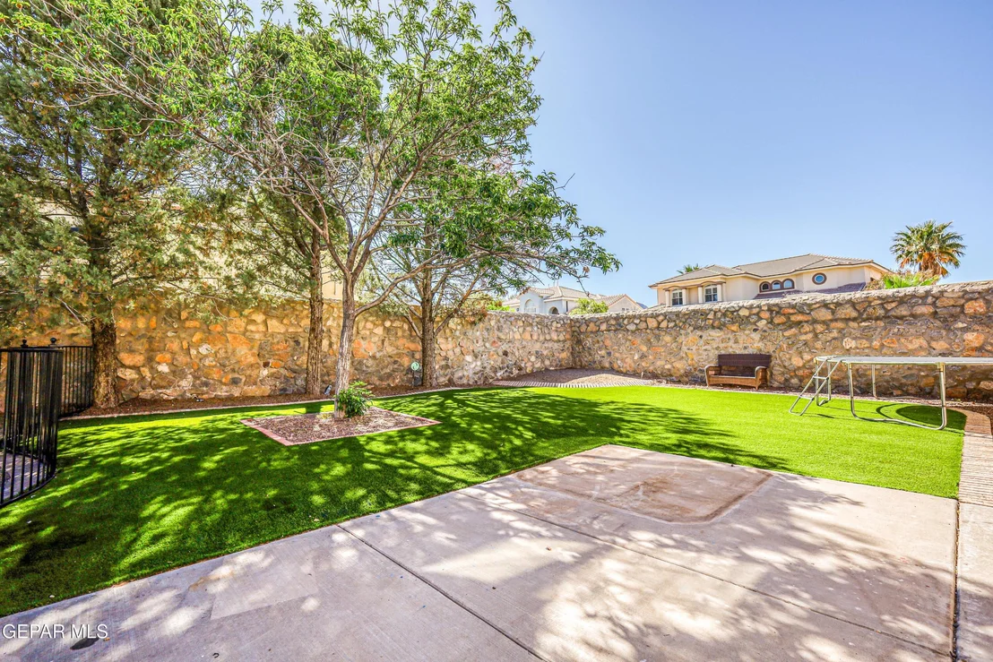 Photo of 918 Bellacumbre Drive