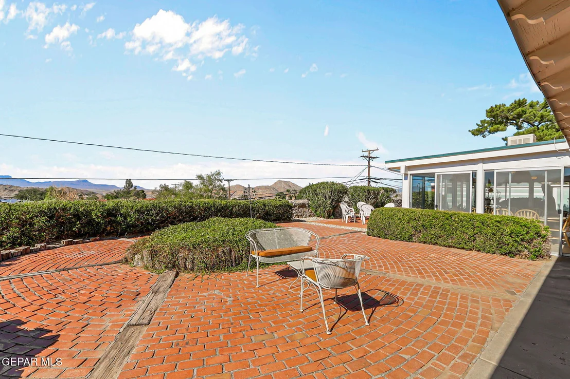 Photo of 4007 Flamingo Drive
