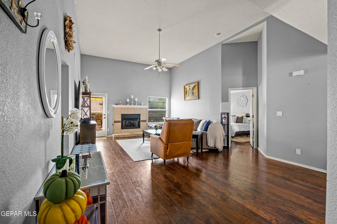 Photo of 6076 River Park Place
