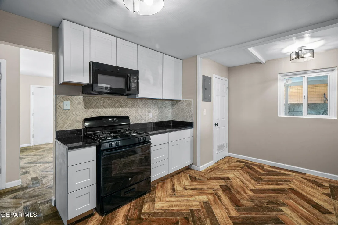 Photo of 3621 Sheppard Ave Avenue