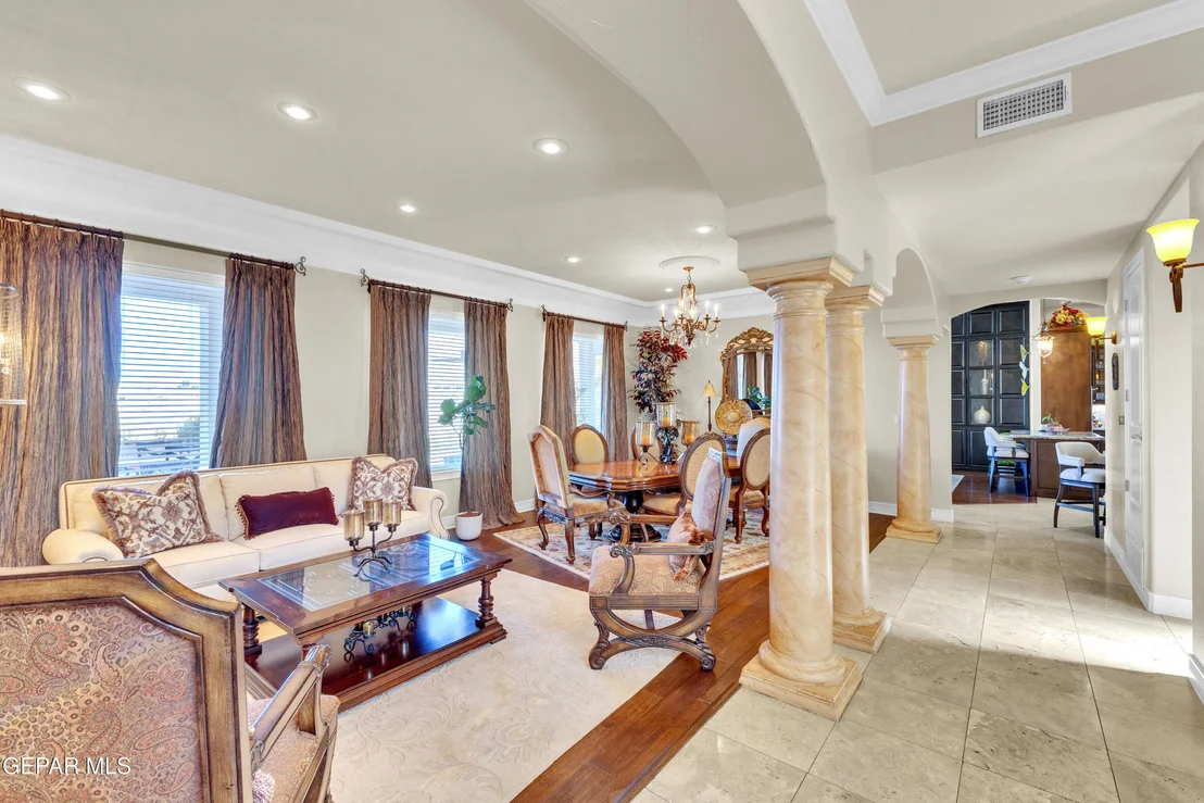 Photo of 1237 CALLE LAGO