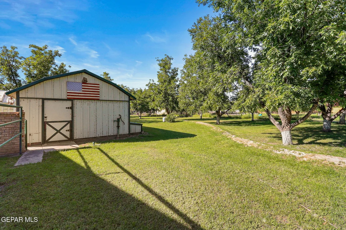 Photo of 136 LAURA GALE Drive