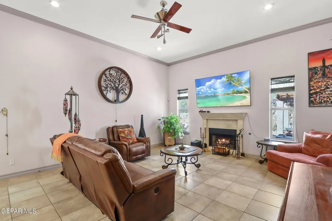 Photo of 6337 Franklin Bluff Dr Drive