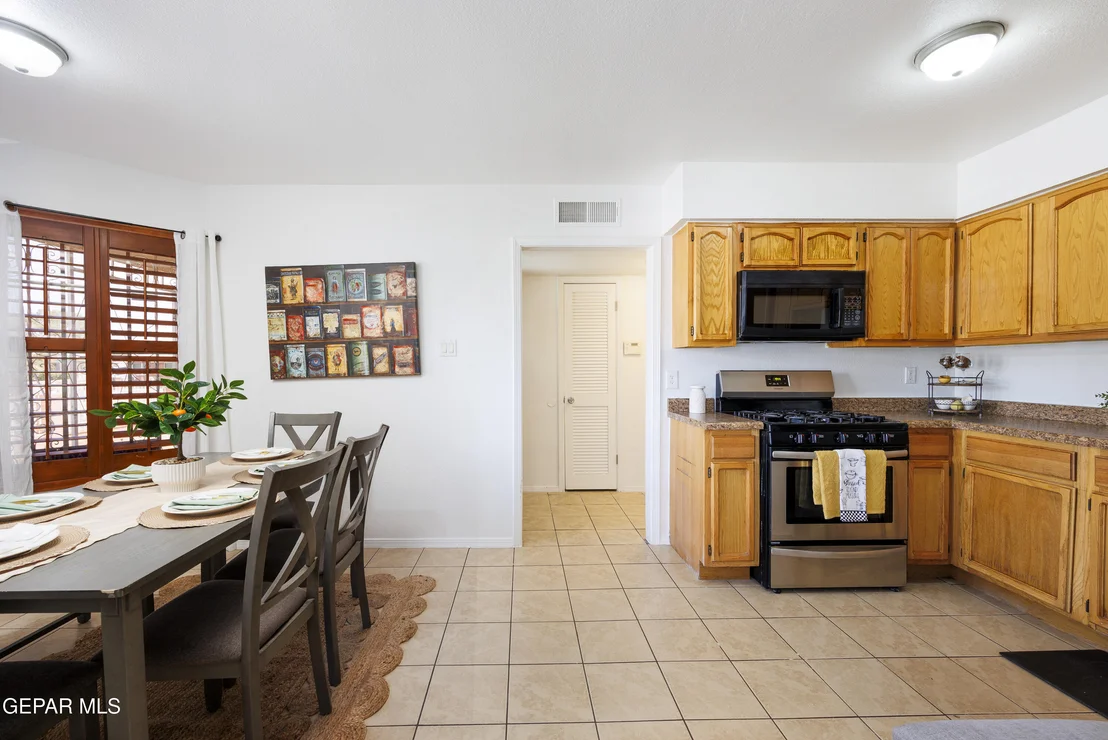 Photo of 9232 Morelia Road