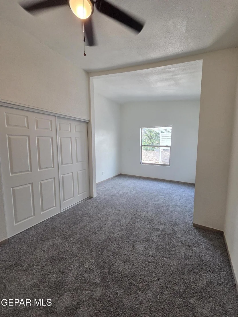 Photo of 331 CARNIVAL Drive