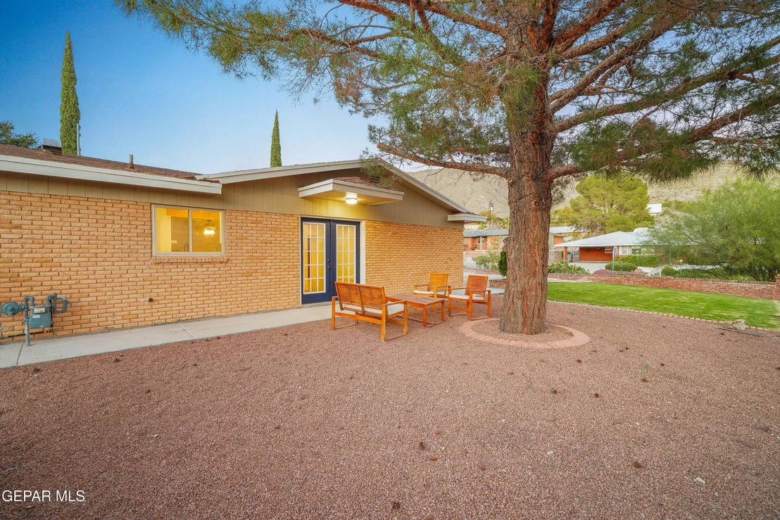 Photo of 4401 BUCKINGHAM Drive