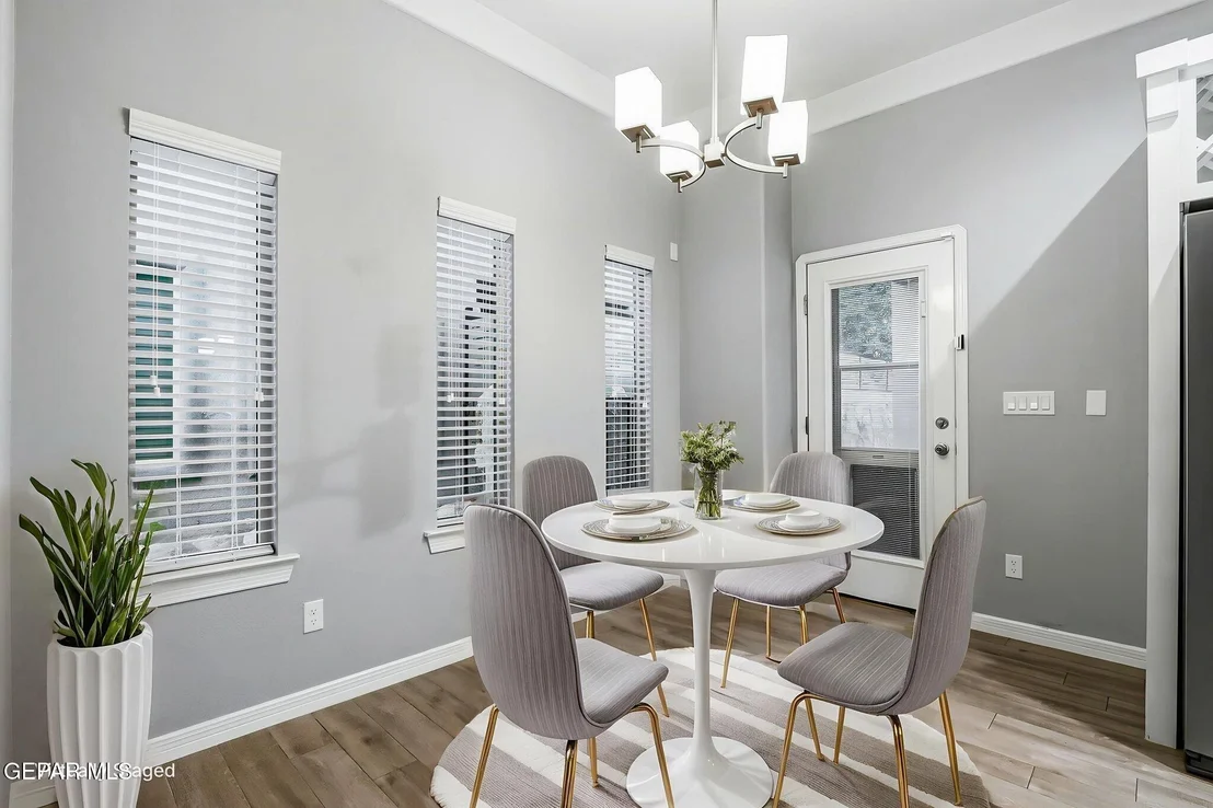 Photo of 932 PENRITH Street
