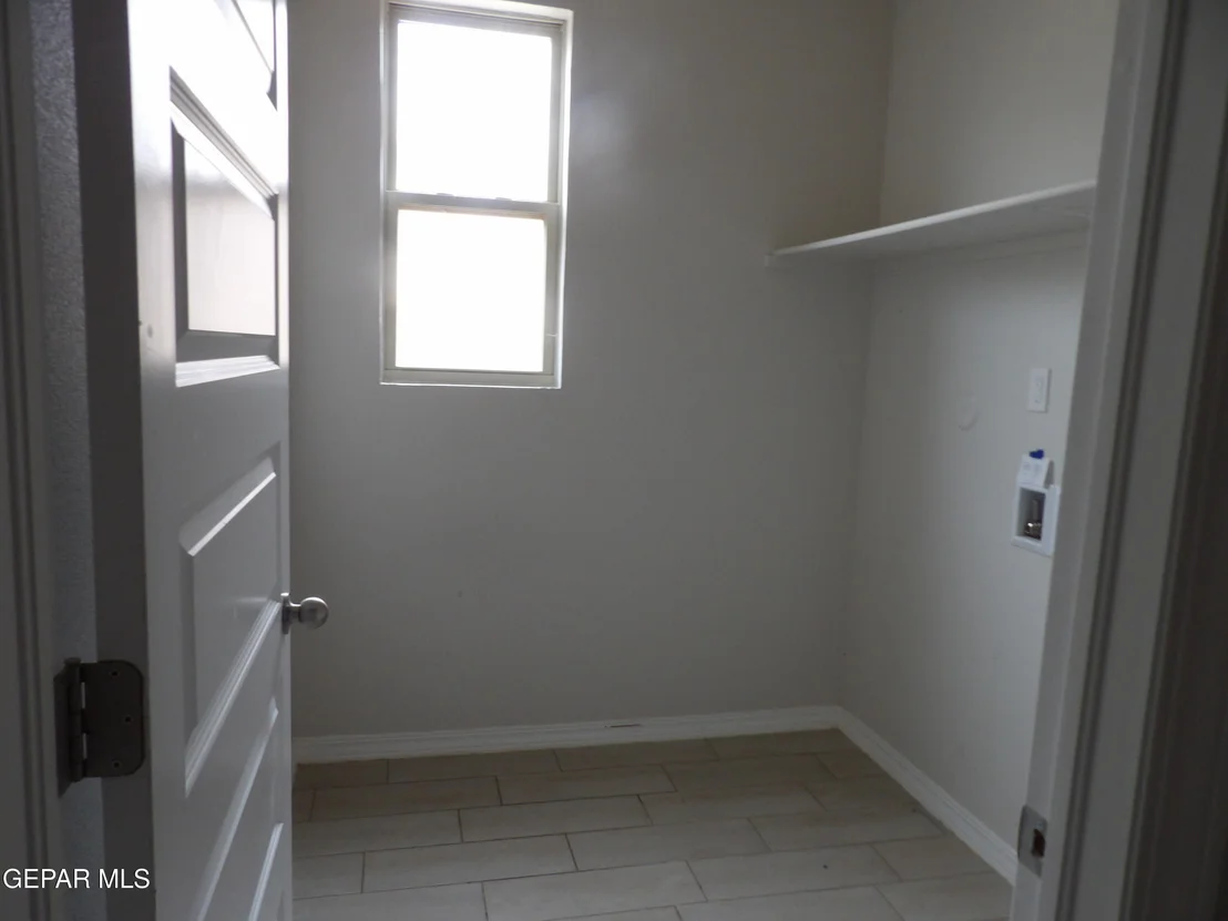 Photo of 6088 HIDDEN ROW Avenue