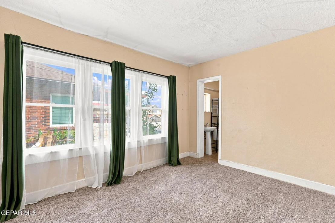 Photo of 3010 LEBANON Avenue