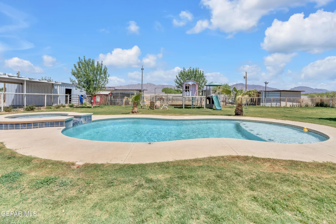 Photo of 7692 River View Drive