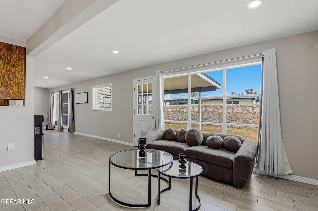 Photo of 313 MARDI GRAS Drive