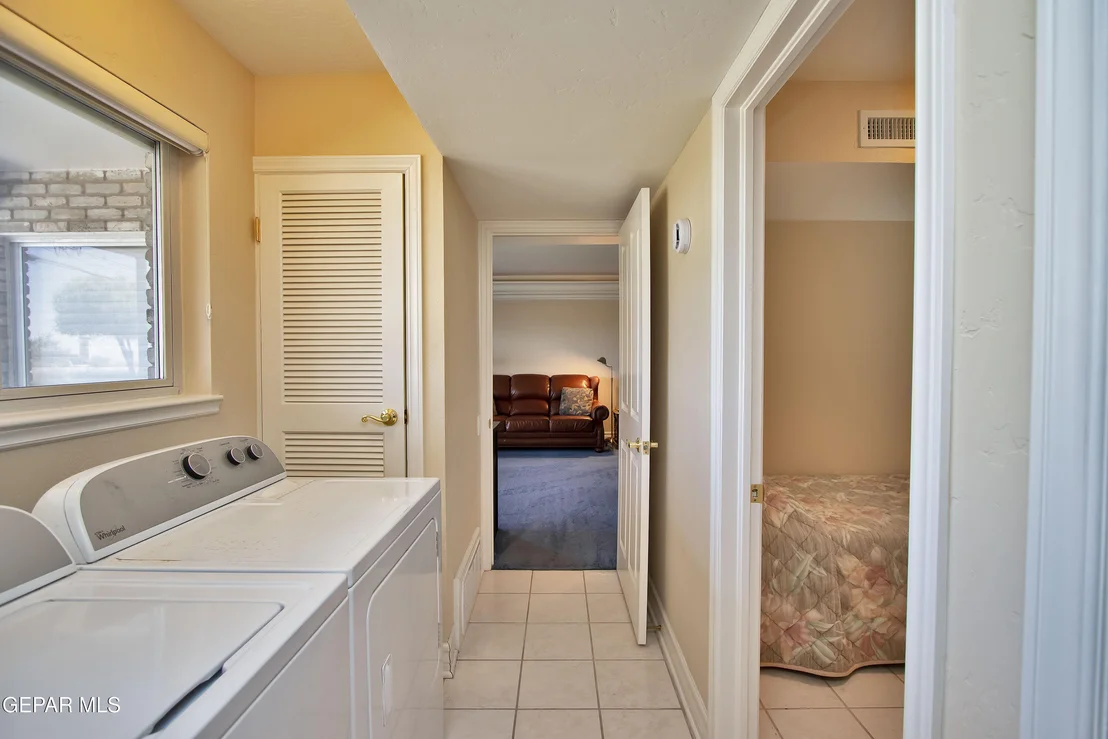 Photo of 517 Stonebluff Road