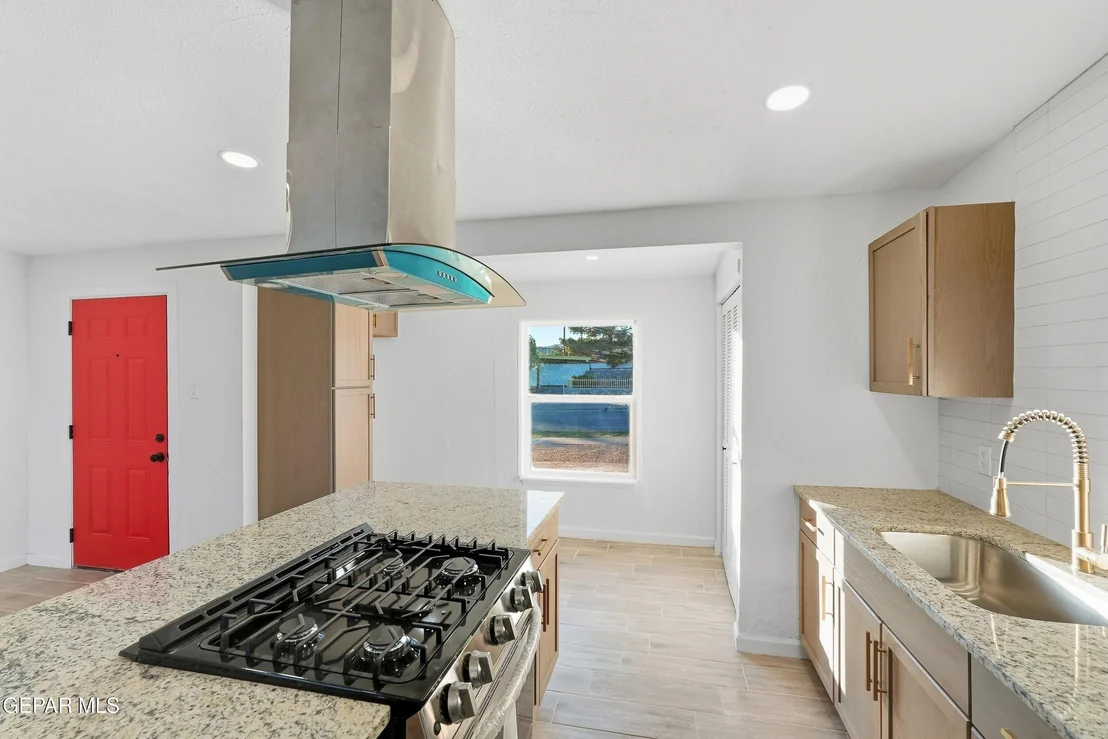 Photo of 1030 MARLOW Road