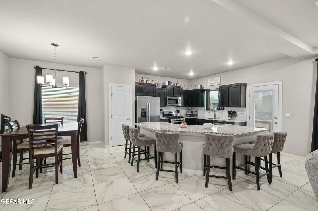 Photo of 356 PLATEAU Drive