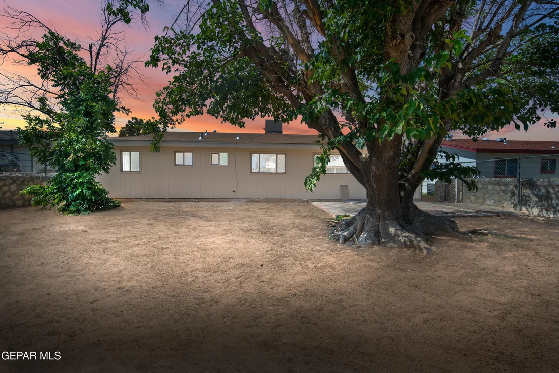 Photo of 5829 NIKE Lane