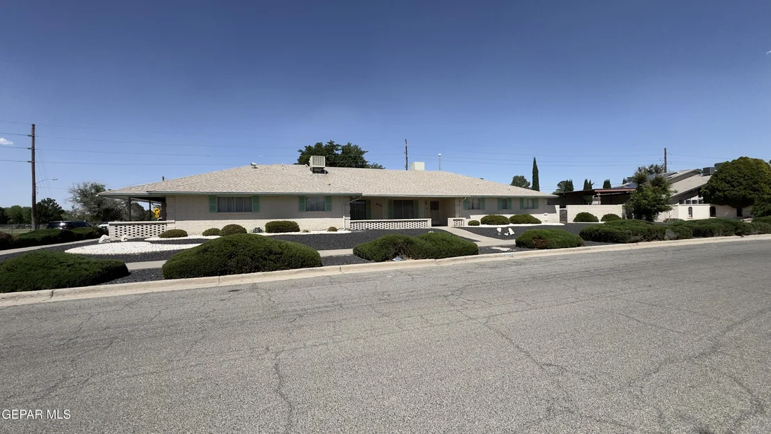 Photo of 8901 PARKLAND Drive