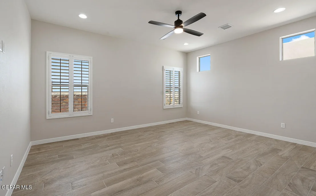Photo of 905 Bilton Place