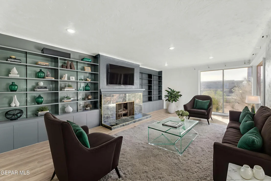 Photo of 2500 HAWLEY Circle