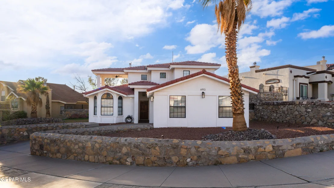 Photo of 6913 Crown Ridge Drive