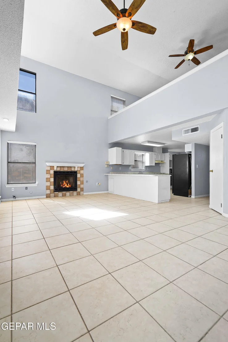 Photo of 6860 RIDGE TOP Drive