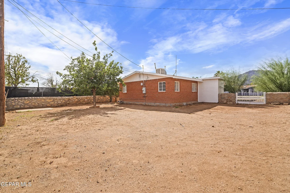 Photo of 9148 MOUNT ETNA Drive