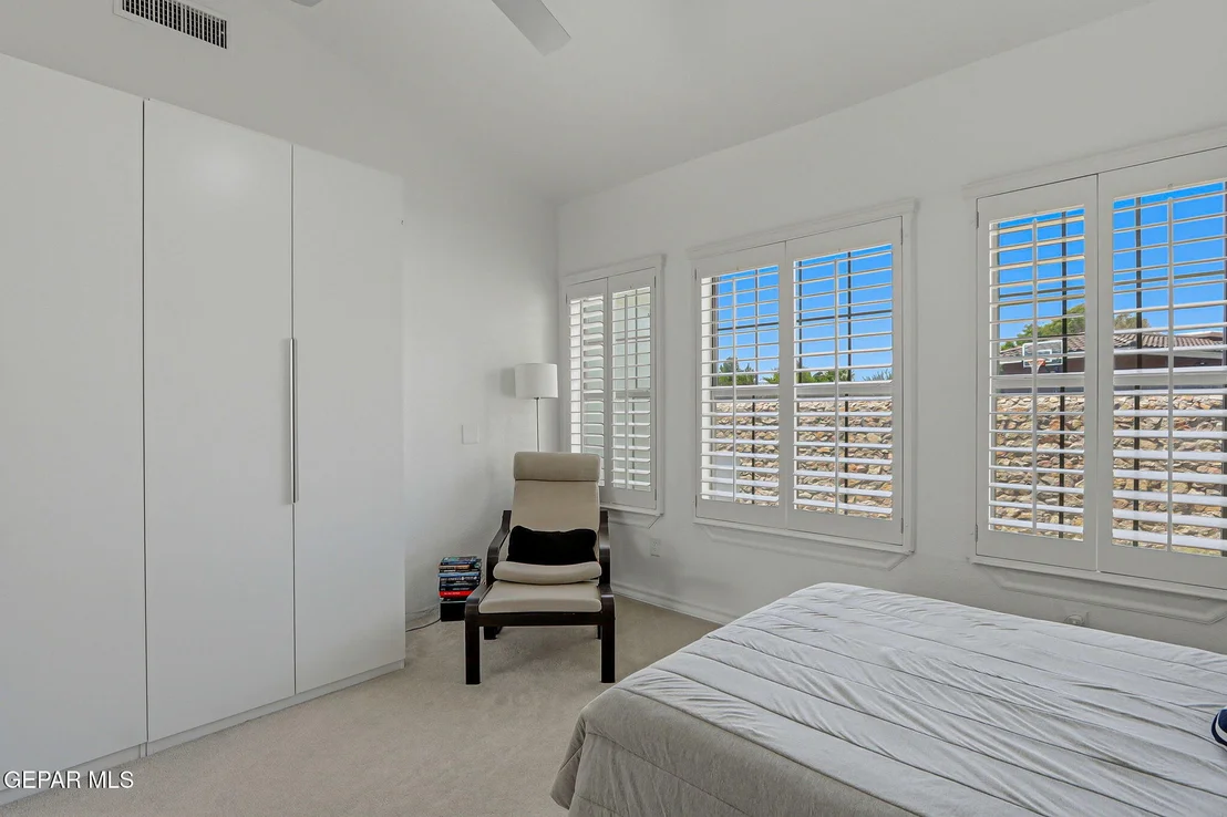 Photo of 6325 FRANKLIN RED Drive