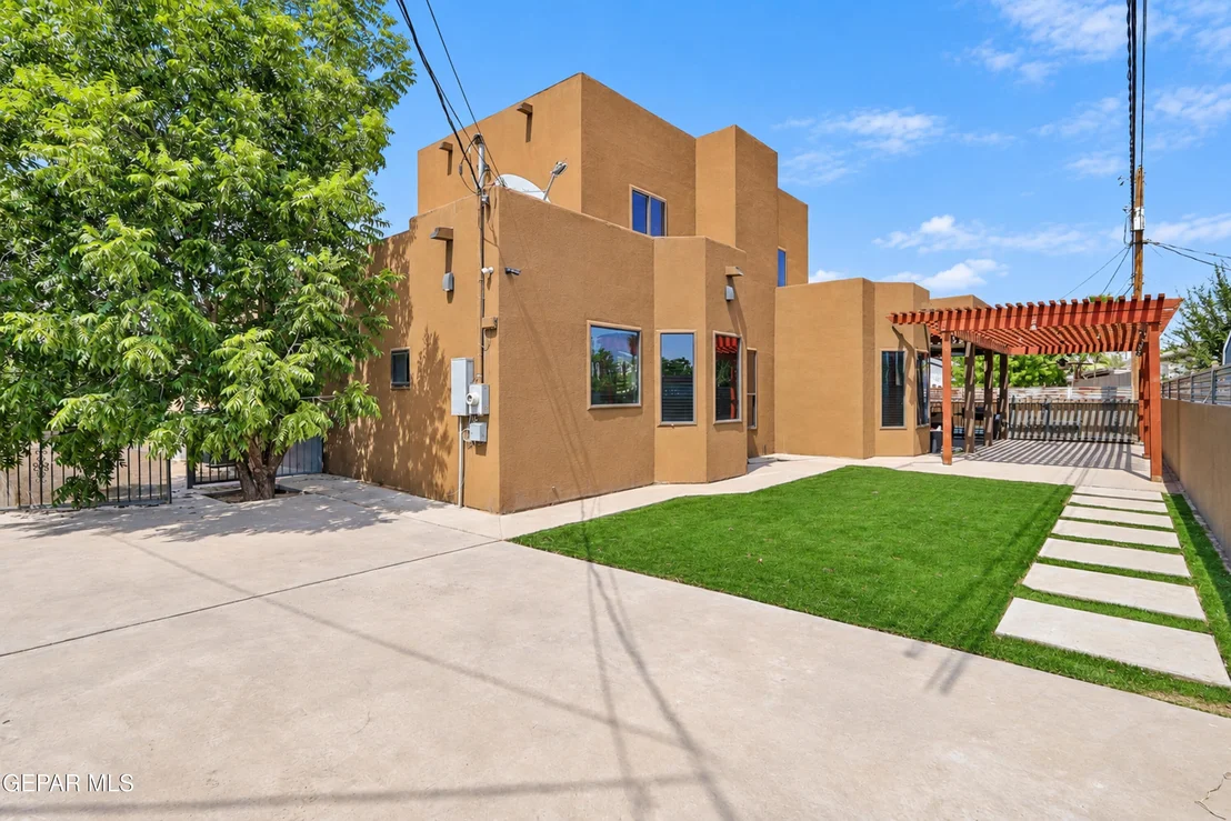 Photo of 440 SCHLEY Drive