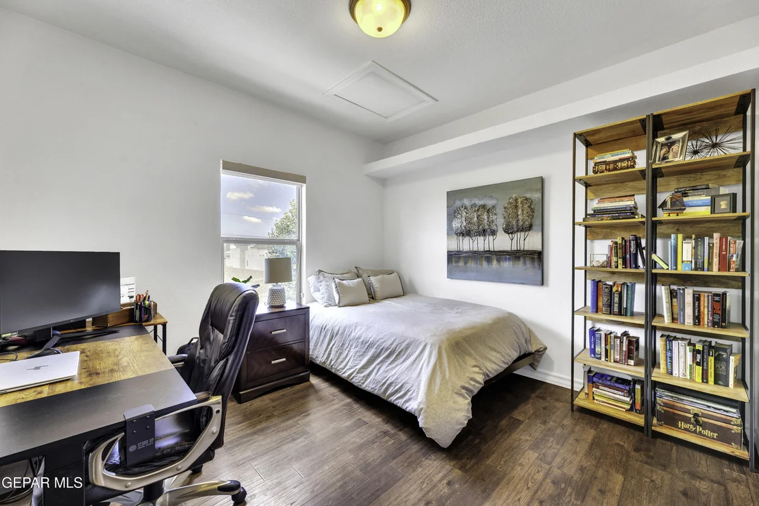 Photo of 5649 VALLEY MAPLE Drive