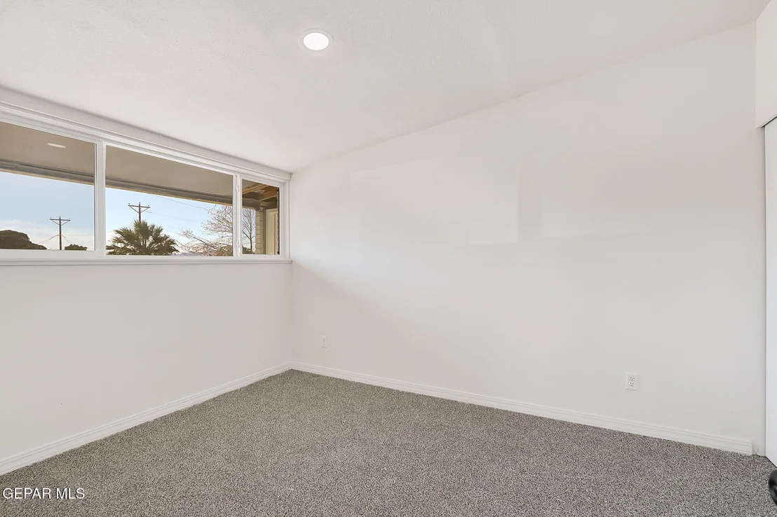 Photo of 5609 MARTIN Lane