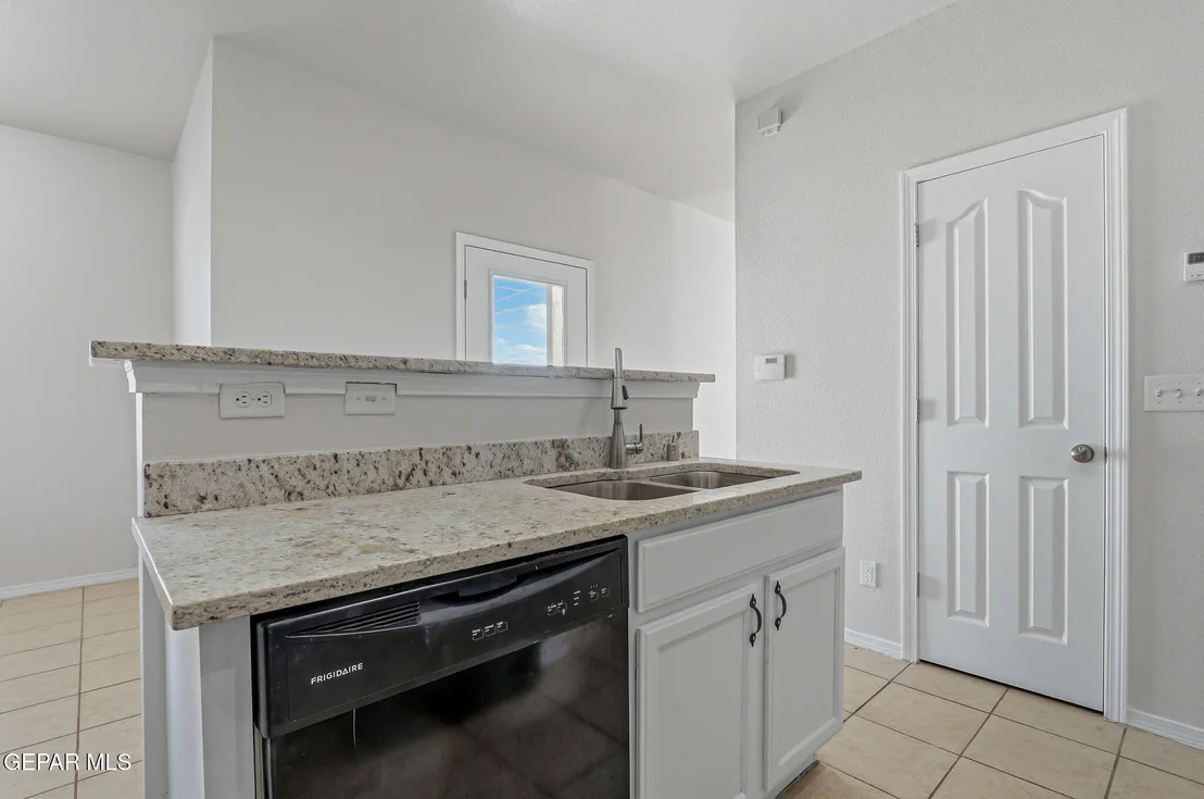 Photo of 10424 SILVERCLOUD Drive