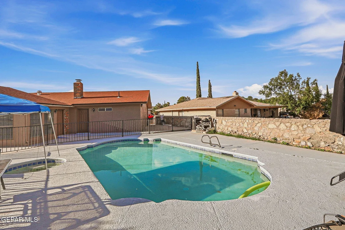 Photo of 1415 MONTE NEGRO Drive