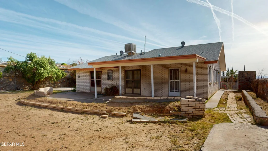 Photo of 6605 MORNINGSIDE Circle