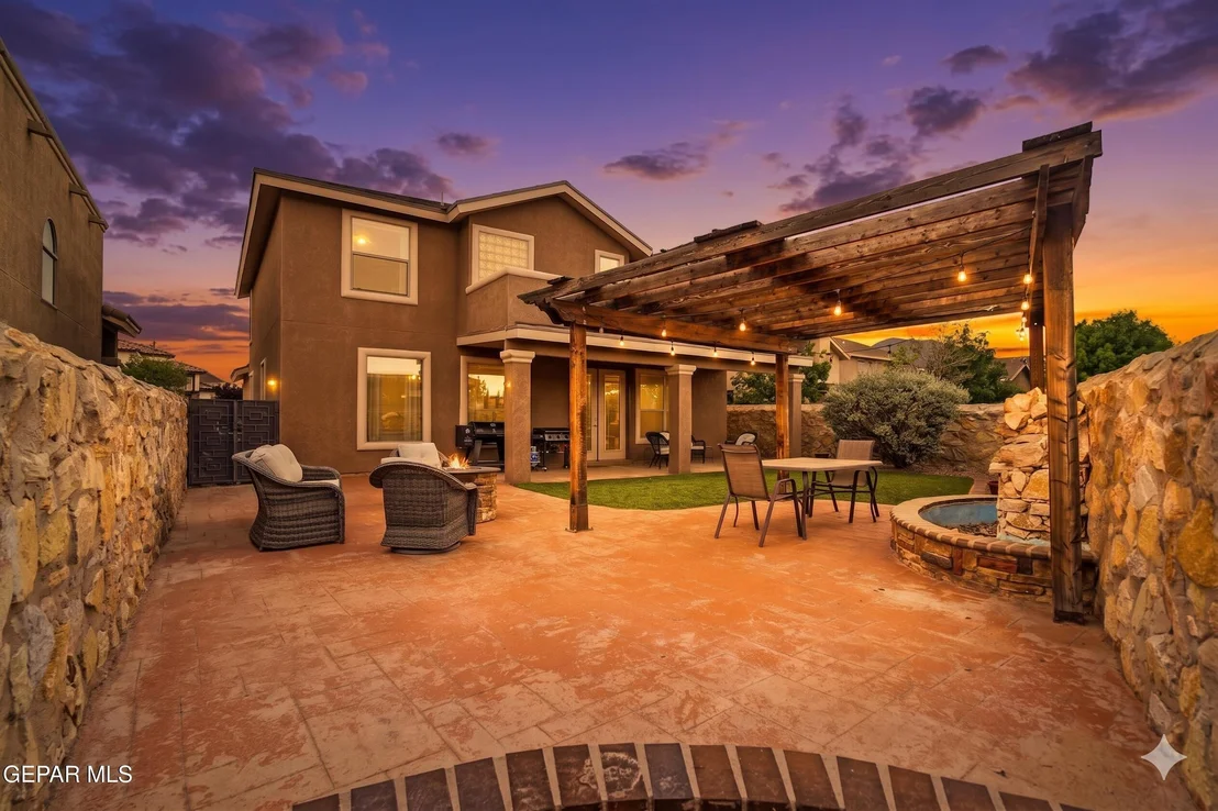 Photo of 5017 MOON RANCH Lane