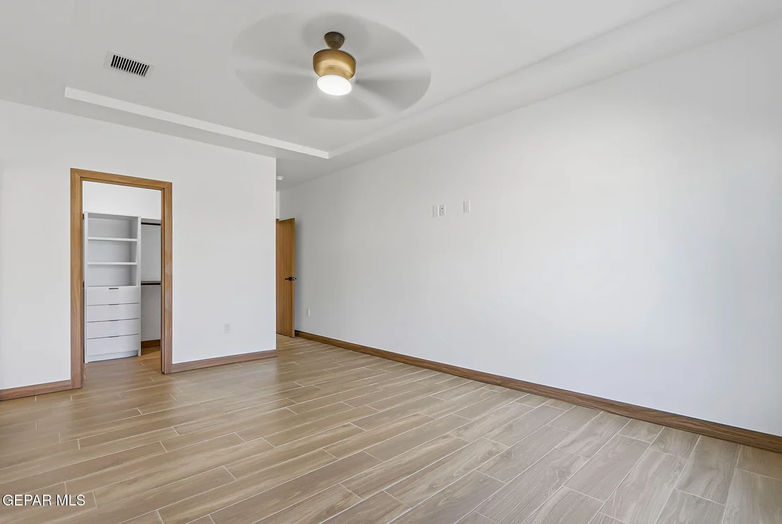 Photo of 945 Ada Lane