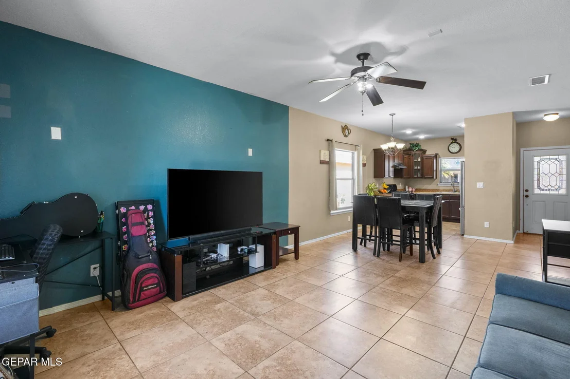 Photo of 3281 GARDEN POINT Drive