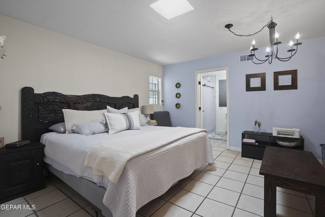 Photo of 731 PLAZER Place