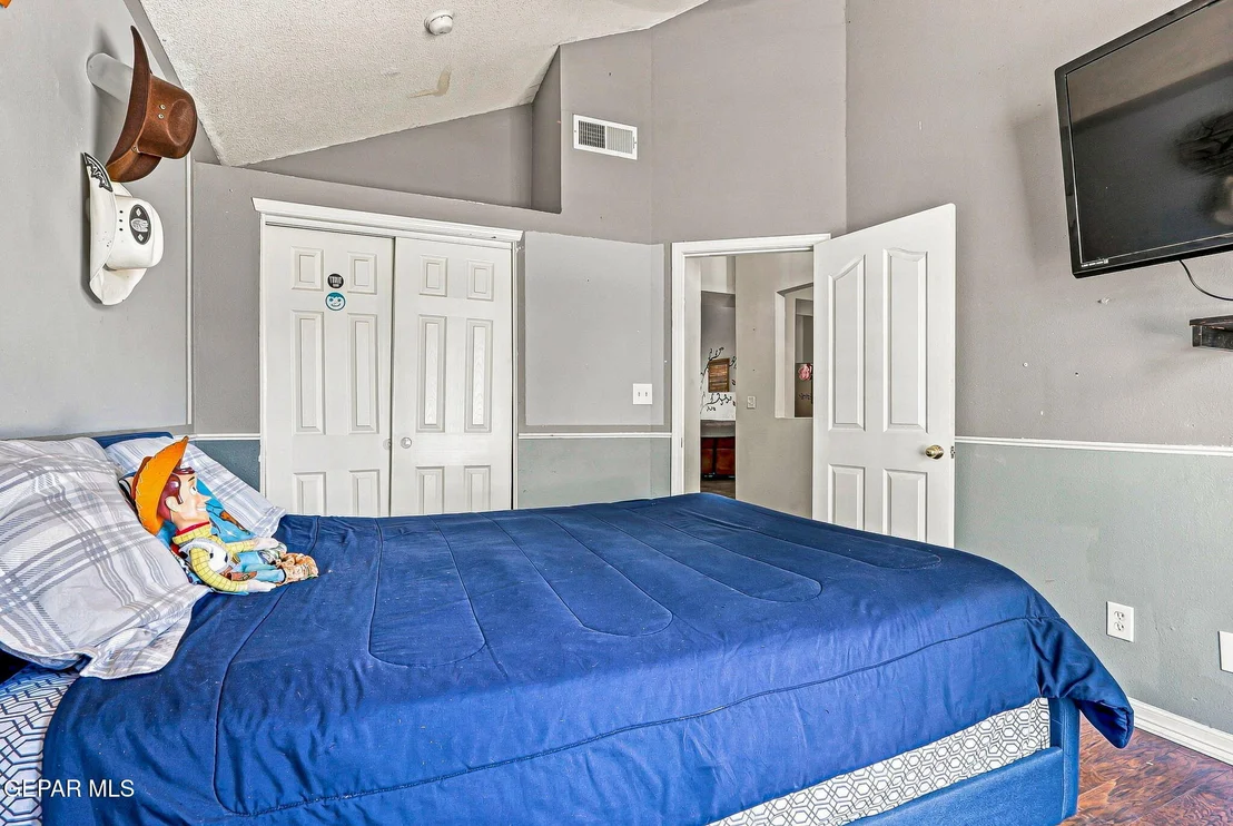 Photo of 835 SUN CITY PARK Court
