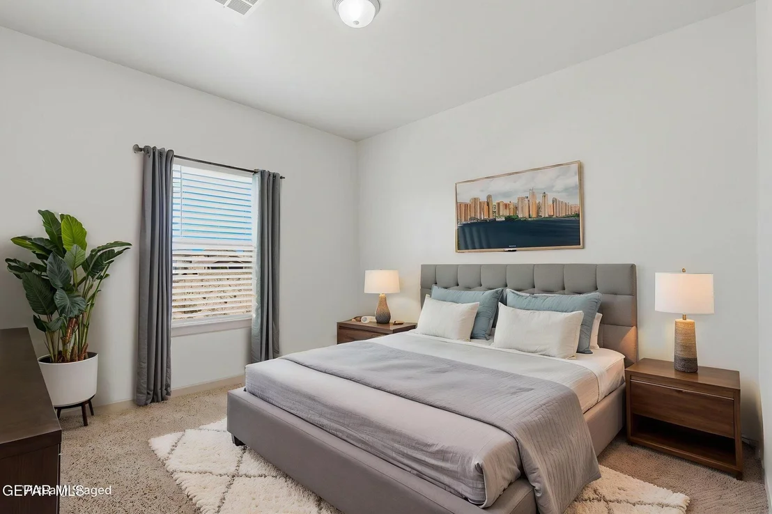 Photo of 7825 Enchanted View Drive